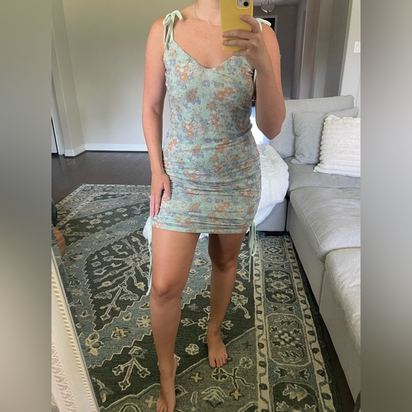 Shades of Rose NOLA Dress Size M - Picture 3 of 7